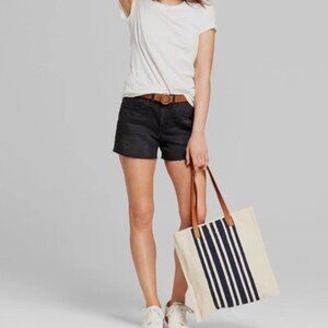 Universal Thread Vintage 99% cotton Midi Shorts Black Denim Size 2 / 26
